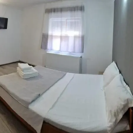 Vila Mondi Vilă *